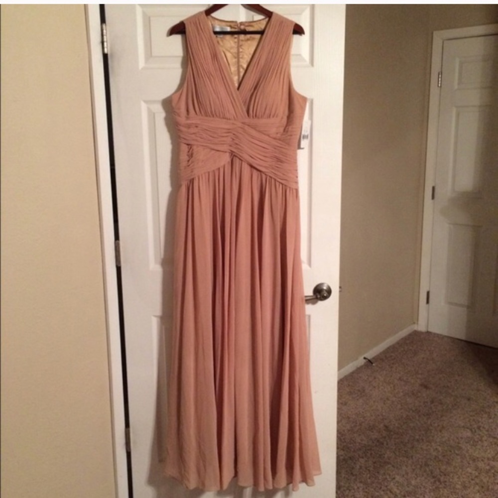 Donna Morgan ‘Paloma’ gown in Oyster, never worn! - Picture 3 of 5
